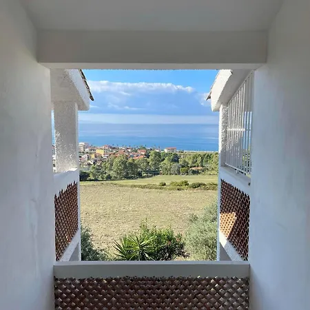 Appartement Falerna Sea View With Pool